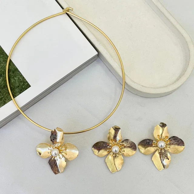 CONJUNTO DE ARO FLOR COM PÉROLA Atacado