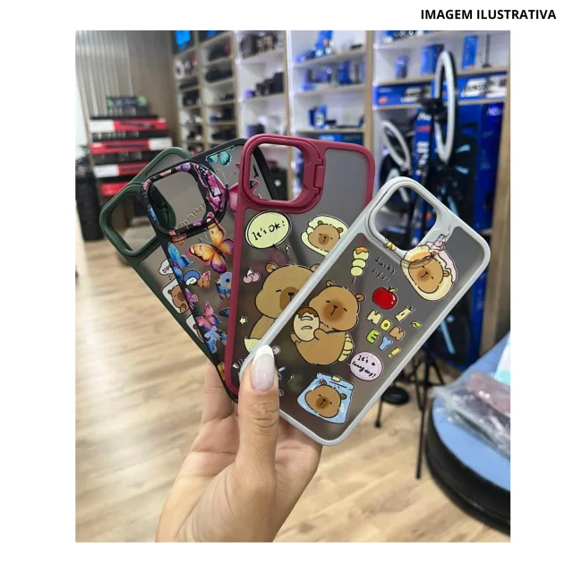 CAPA PERSONAGEM CAPIVARA COM SUPORTE NA CAMERA Atacado