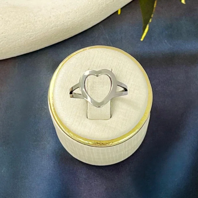 ANEL CORAÇÃO VAZADO Atacado