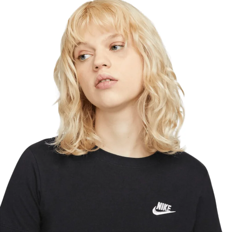 Camiseta Nike Sportswear Club Feminina DN2393 Atacado